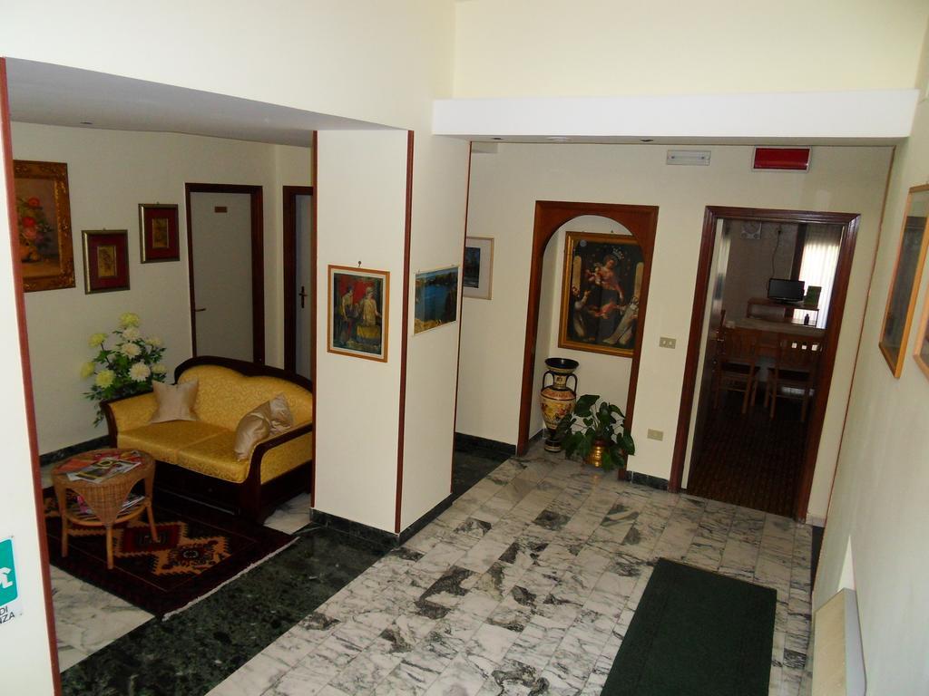 Hotel Astoria Pompeï Buitenkant foto